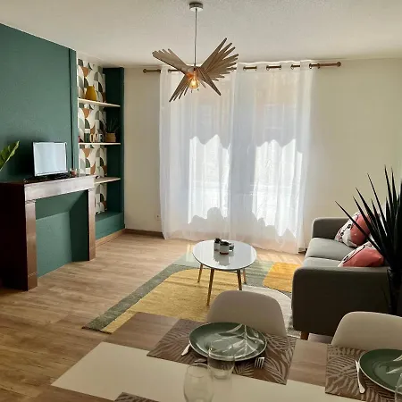 Appartement 44 M2 Chambre Separee En Plein Centre De Dole Exterior photo