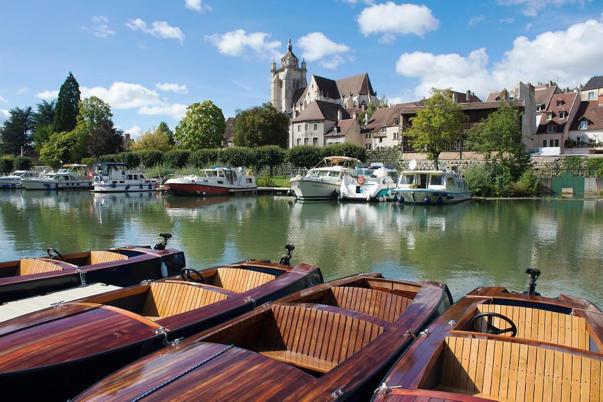 44 M2 Separee En Plein Centre De *